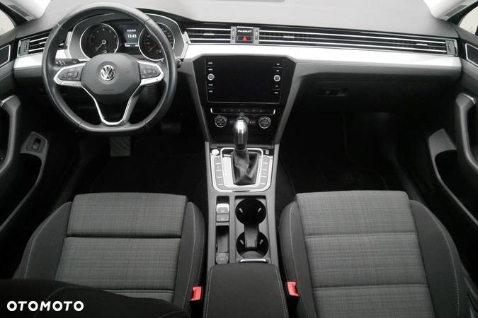 Volkswagen Passat 2.0 TSI Business DSG - 8