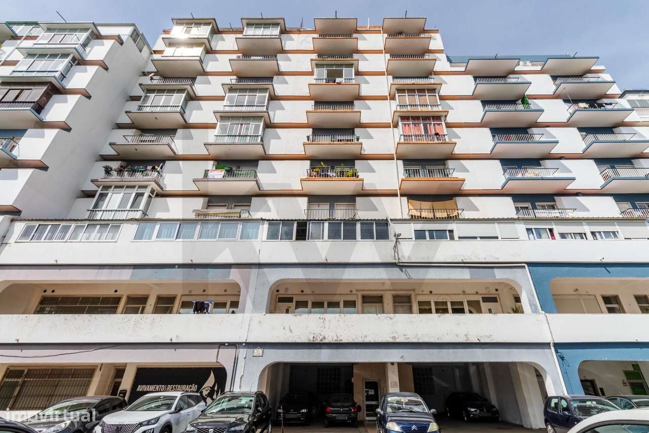 T1 para Venda em Rio de Mouro | Próximo da Estação e Serviços-23