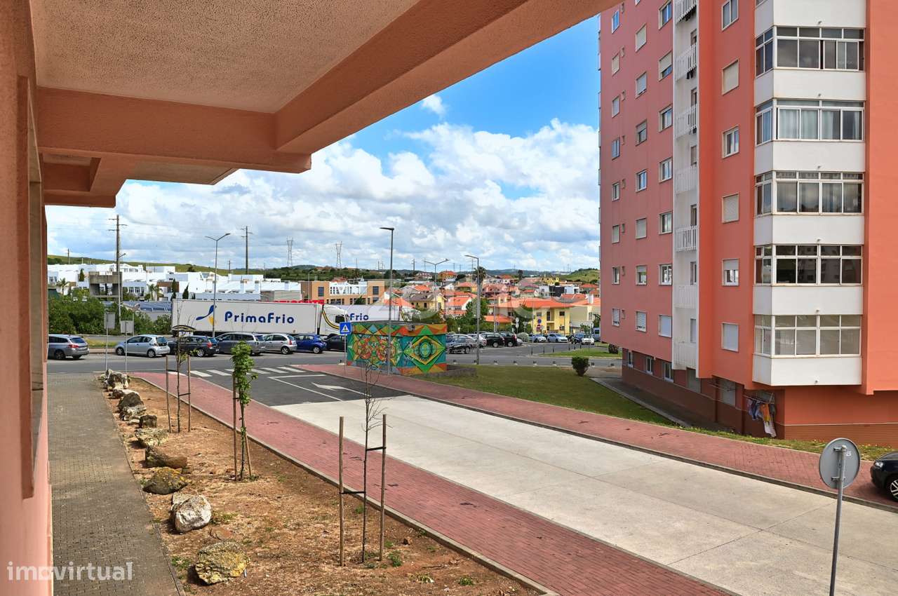 Apartamento T1+2 Duplex em São Marcos, Sintra-8