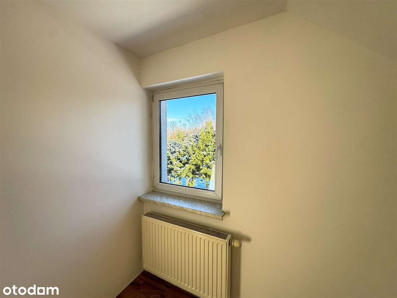 ***Dom jednorodzinny ze świetnym dojazdem***-14