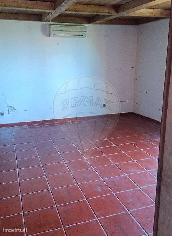 Moradia T2 para venda-8