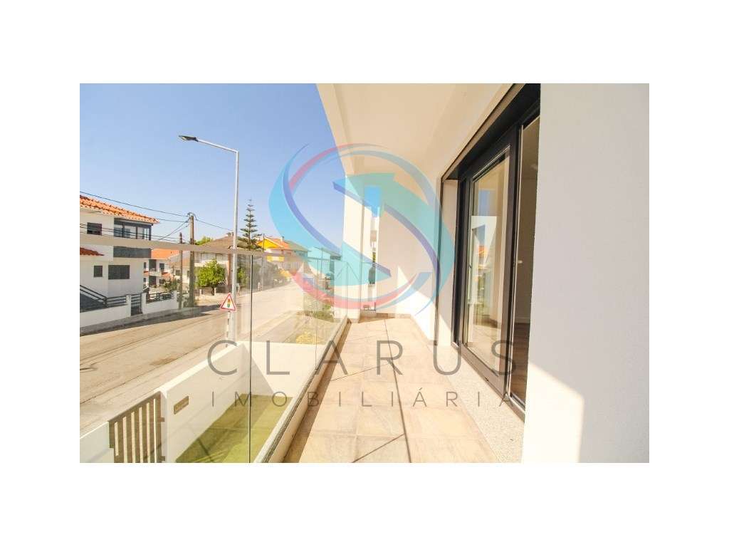 Moradia geminada em Vale de Milhaços-22