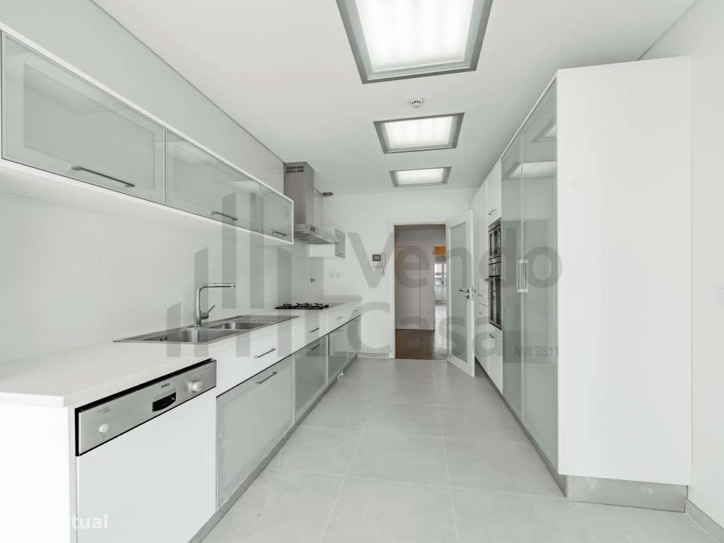 Vende-se T3 Luxo - Braga D. Diogo-35