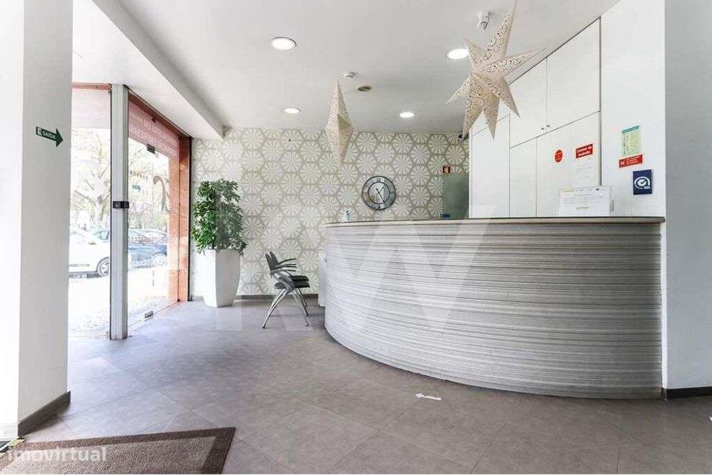 Espaço comercial com excelentes acessibilidades junto à Biblioteca Nac - Grande imagem: 2/34