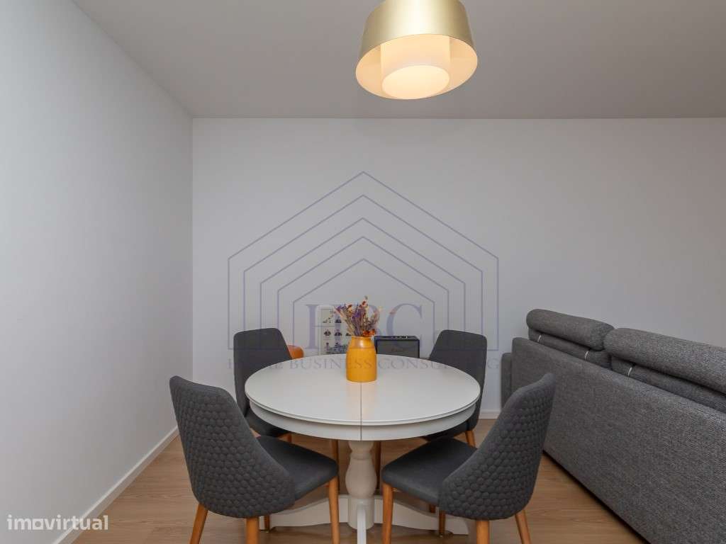 Vende-se Apartamento T1 no centro de Lisboa com arrecadação e garagem-6