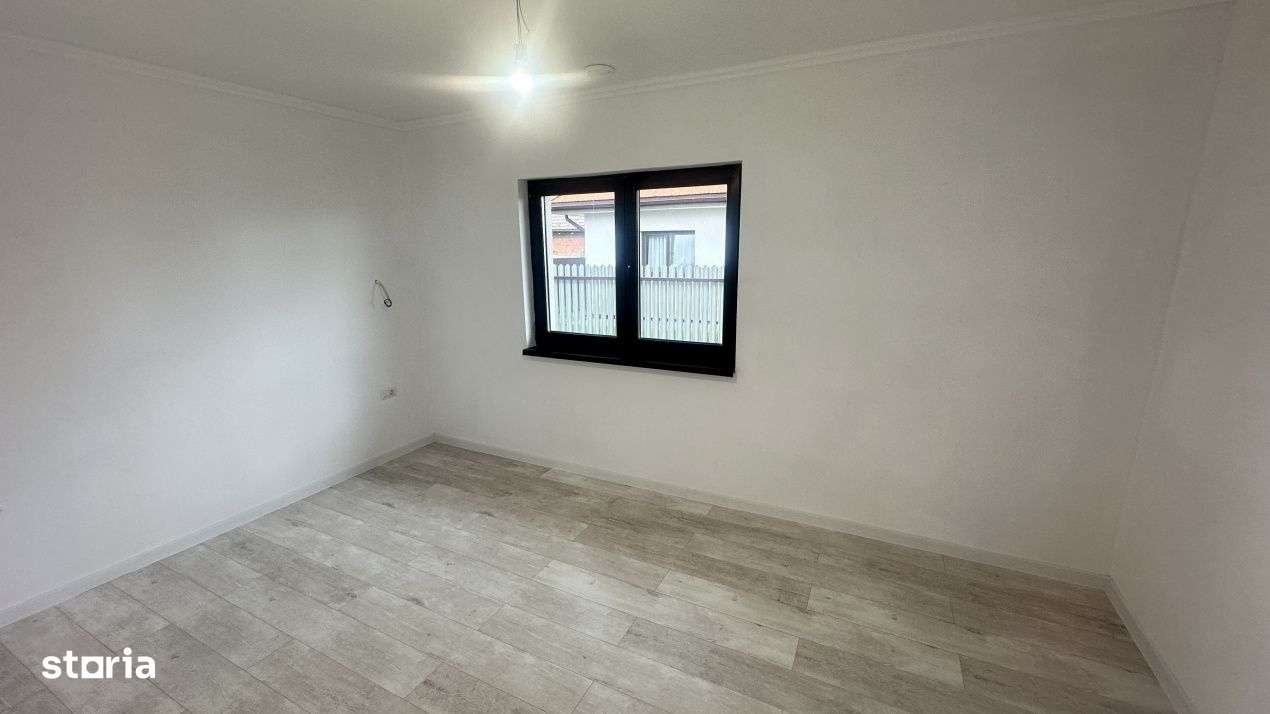 Casa pe un singur nivel 4 camere , in zona Harman - Imagine principală: 5/19