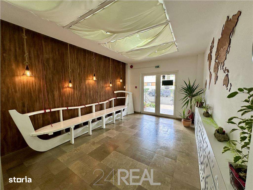 Vanzare cladire Mamaia Nord – Ideala pentru Pensiune, Clinica -1104 mp - Imagine principală: 5/20