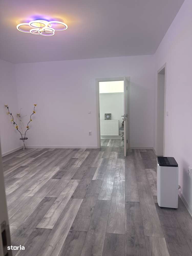 Campina - casă - 1000 Euro/luna - Imagine principală: 1/18