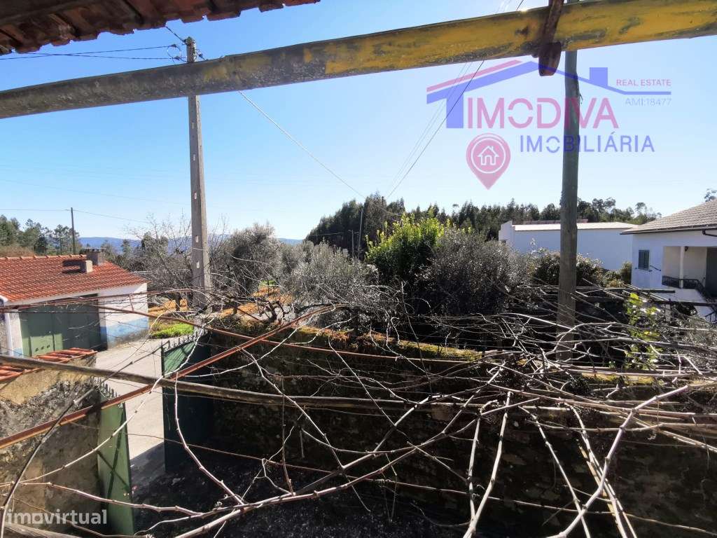 Moradia T3 para reconstrução, com terreno e poço de água na fregues... - Grande imagem: 5/34