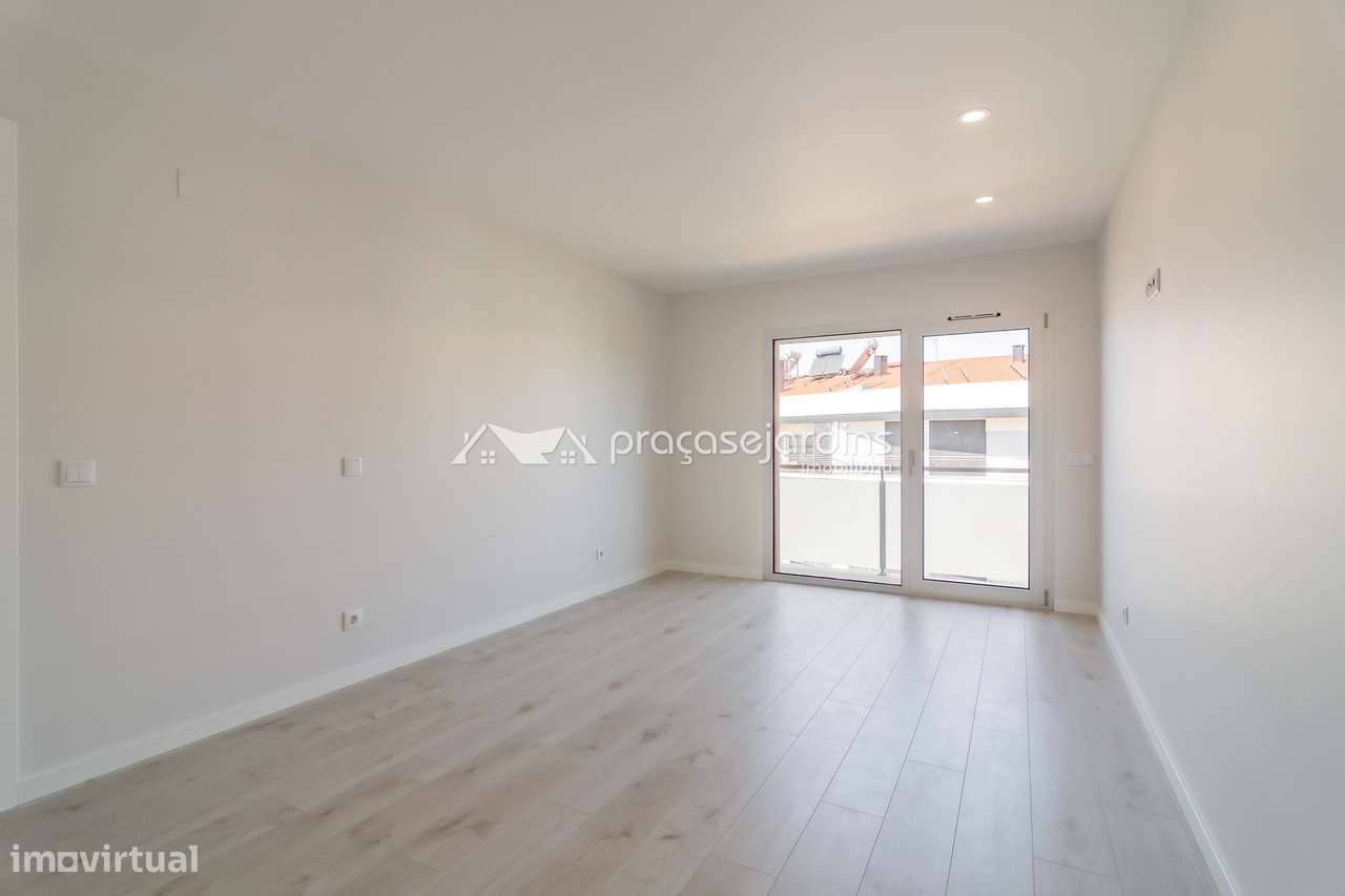 Espaçoso Apartamento com 3 frentes-3