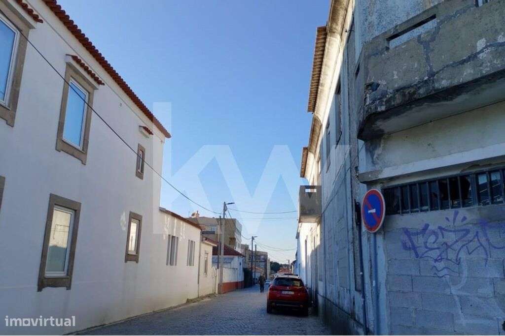 Moradias para reabilitar,  ou construção T2 e T3 a  12 minutos do Port - Grande imagem: 2/23