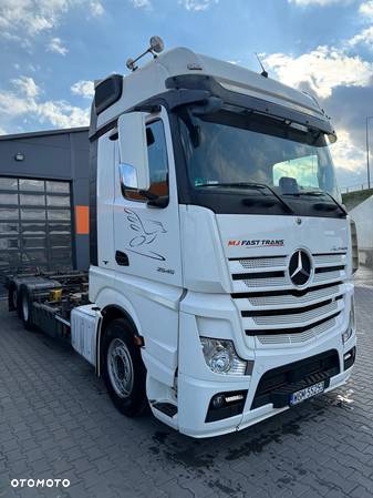 Mercedes-Benz ACTROS - 1