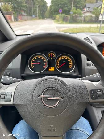 Opel Zafira 1.8 - 10