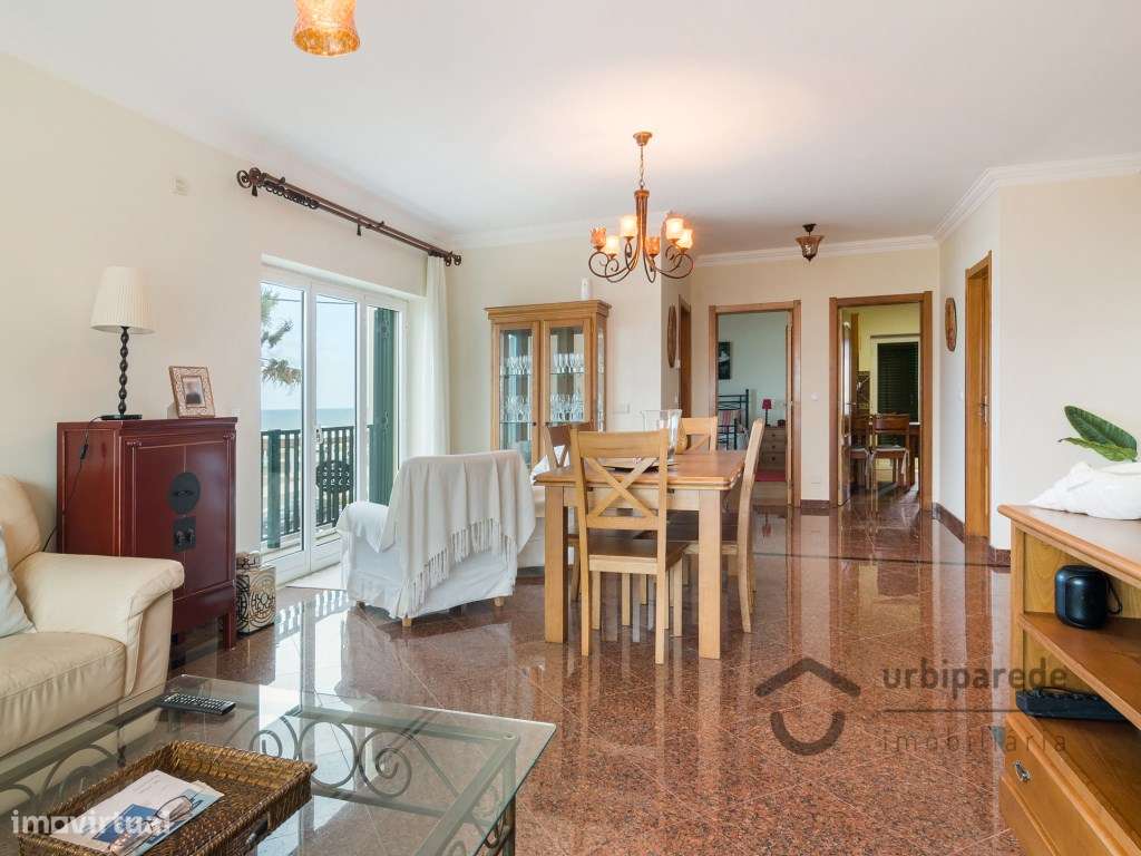 Moradia V4 em condomínio fechado no centro da Ericeira, com garagem.-11