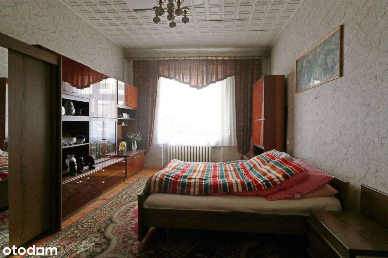 Mieszkanie Kapitańska 72 m2 do remontu 2/3 pokoje-1