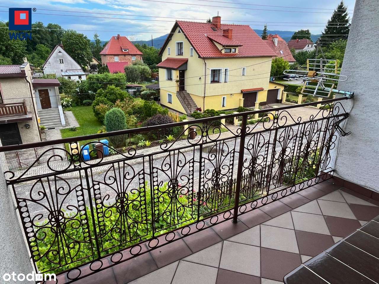 Dom wolnostojący w cichej okolicy w Bystrzycy Kłodzkiej na sprzedaż.-9