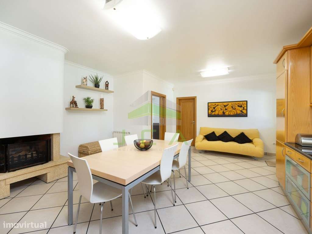 Moradia V4 com piscina e terreno a 15min de Leiria-15