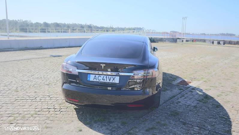 Tesla Model S Long Range AWD - 23