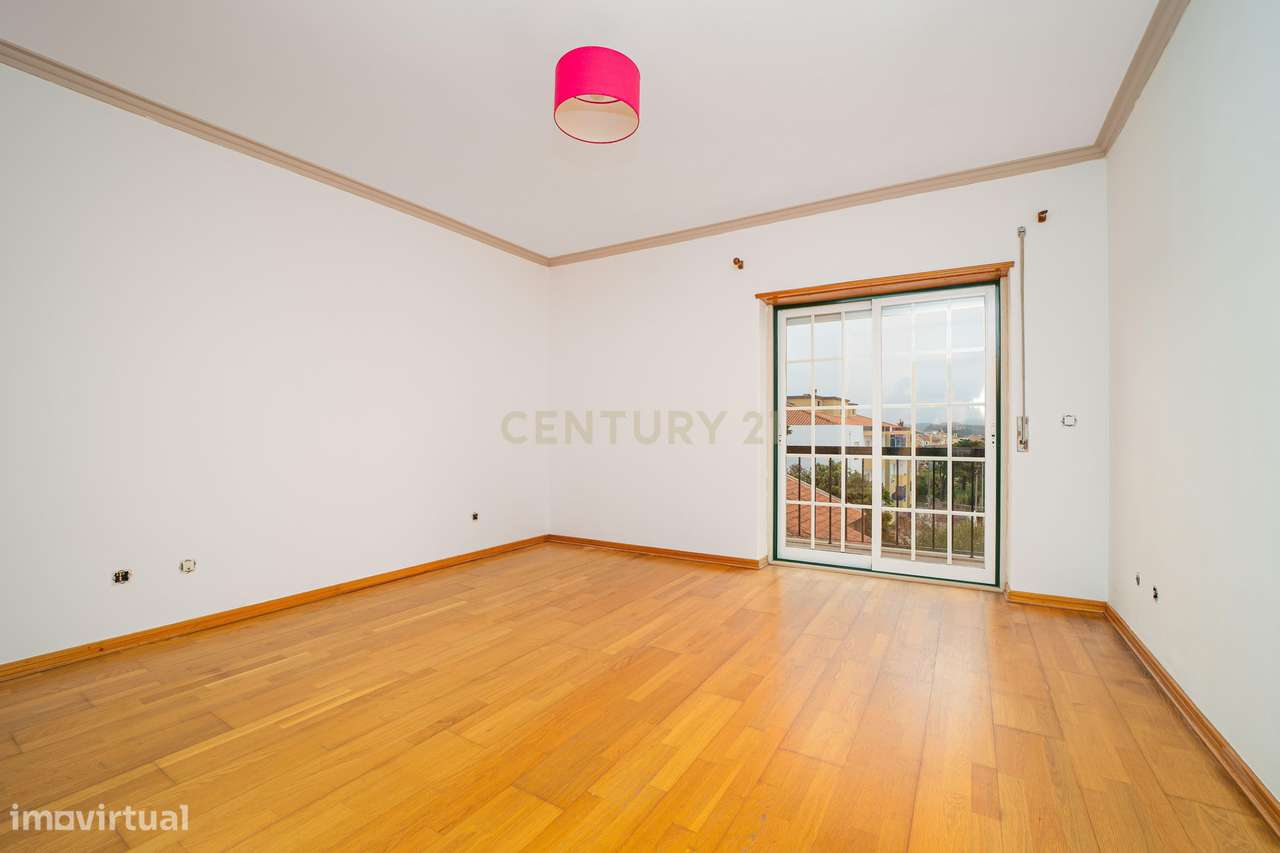 Apartamento T2 em Albarraque com parqueamento para arrendar - Grande imagem: 5/11