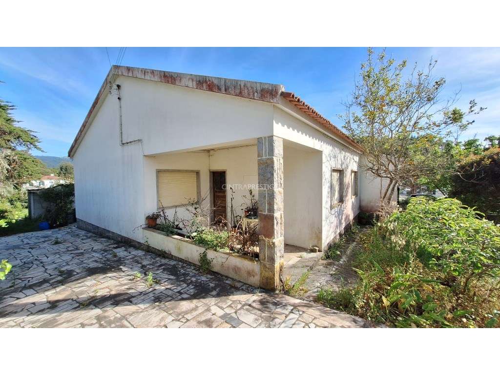 Moradia T3 no Mucifal, Colares, com terreno de 1165 m-21