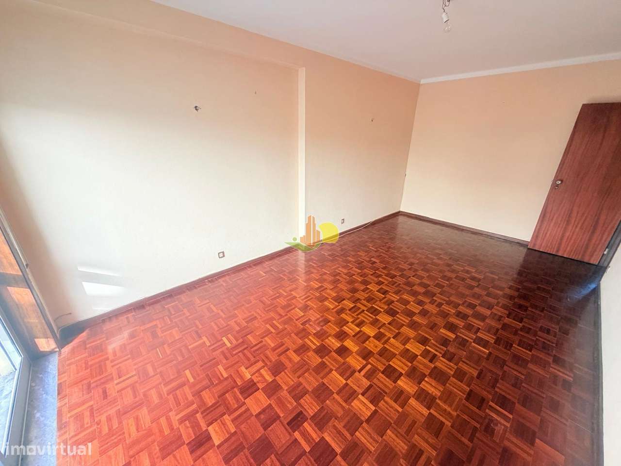 T4 com Garagem centro cidade-13