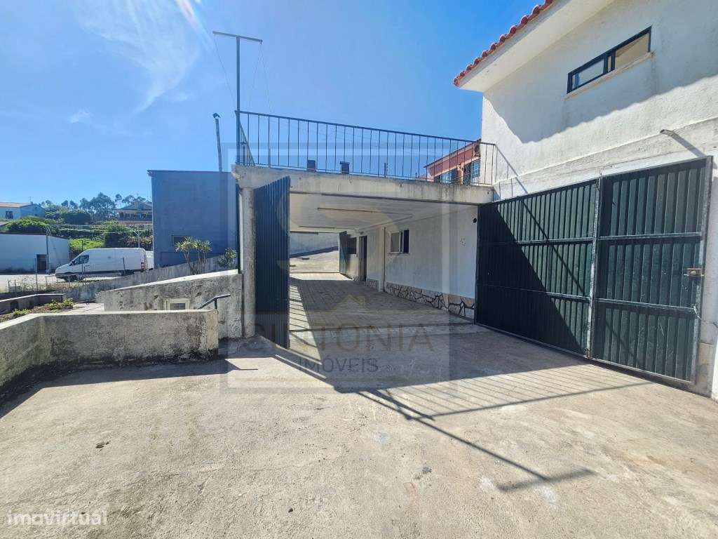 Refúgio em Mafra: Moradia T4 com Grande Potencial de Lazer e Terren...-33