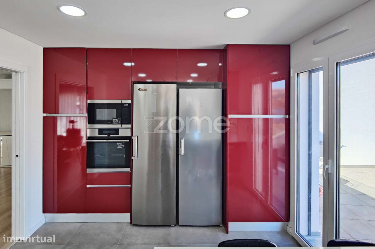 Apartamento T5 Novo em Sacavém-17