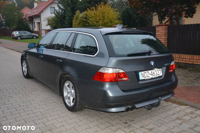 BMW Seria 5 525d - 5