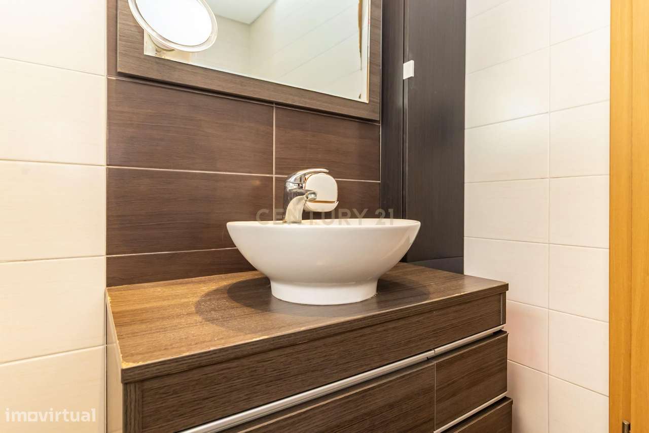 Apartamento T2 na  Quinta do Bom Retiro, Sobreda-31