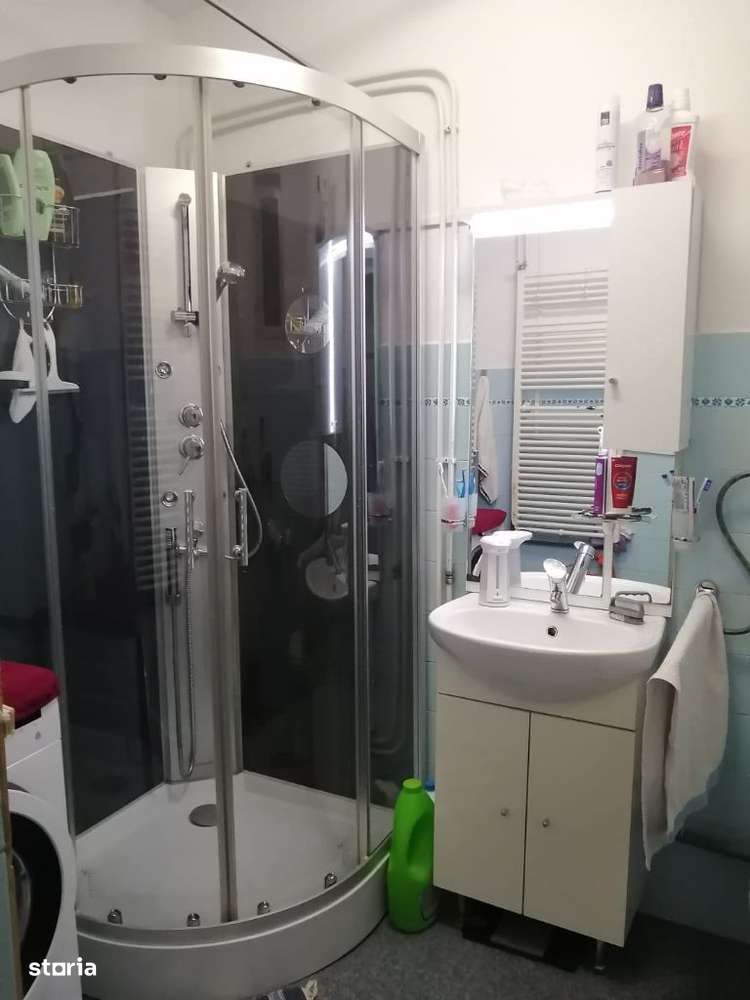 Vand casa in curte comuna in cartierul Zorilor-6