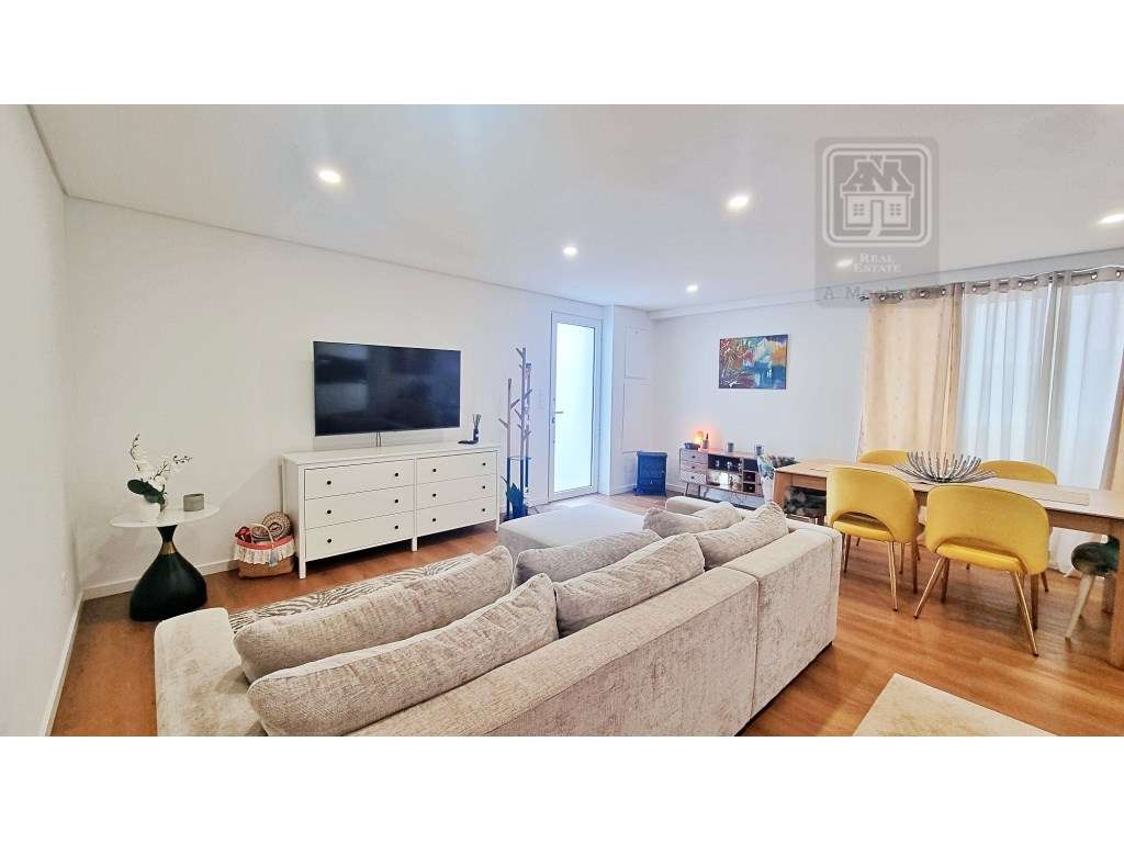 VENDA de APARTAMENTO T2 como NOVO - centro cidade Ponta Delgada (Sã...-5