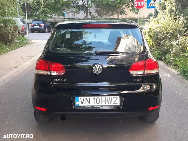 Volkswagen Golf 1.6 TDI BlueMotion Technology Comfortline - 11