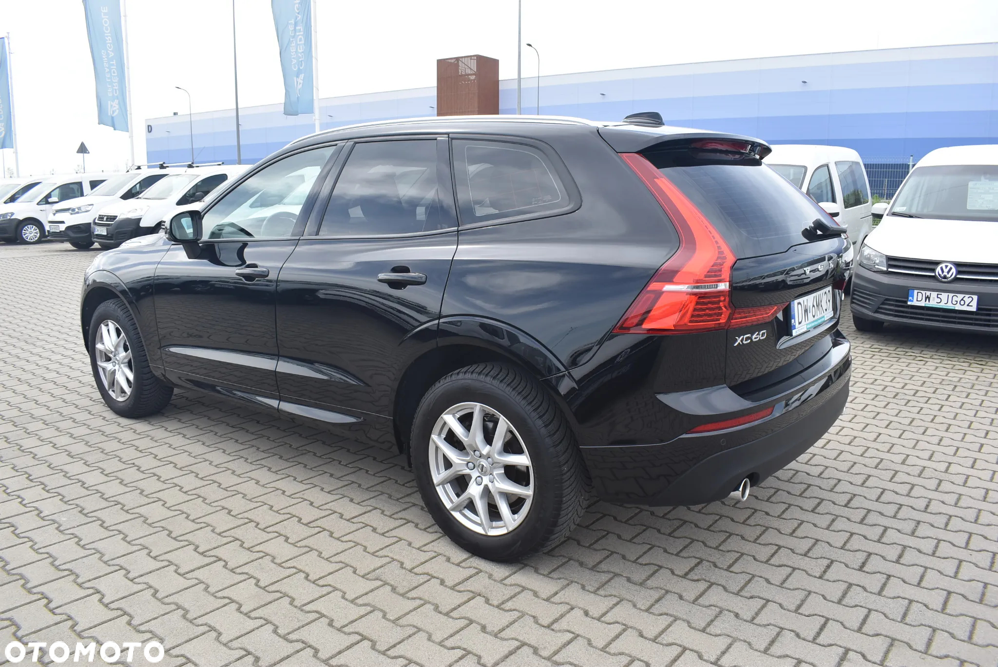 Volvo XC 60 B4 B Momentum - 8