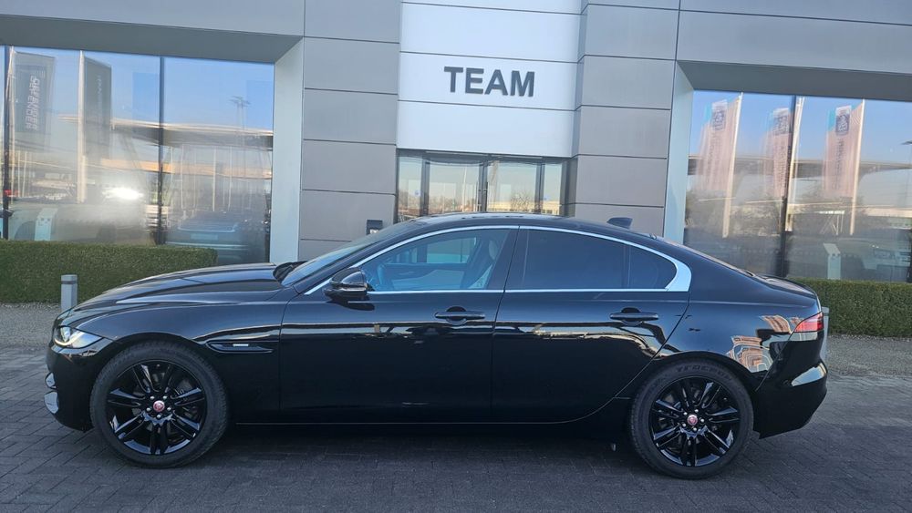 Jaguar Xe 2.0 Benzyna 250 KM — zdjęcie 5