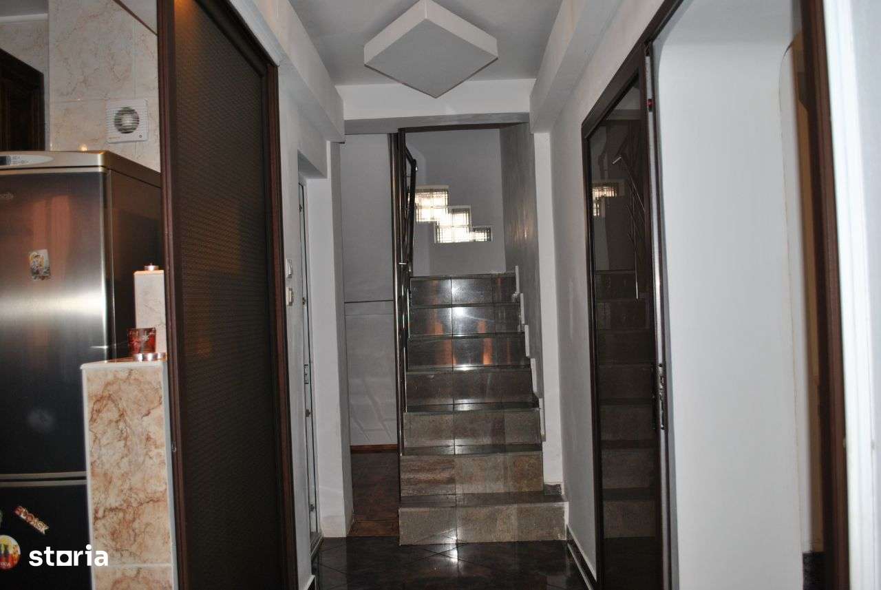 Casa de vanzare Brasov - Imagine principală: 5/16