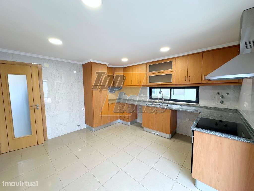 Moradia Isolada T5 Com Cave-10