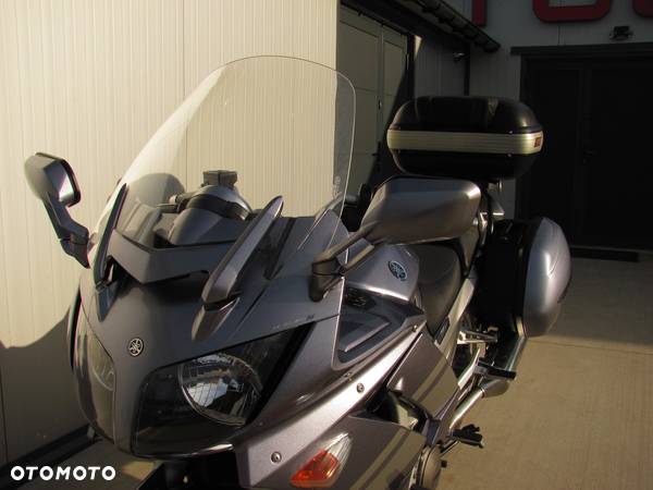 Yamaha FJR - 24