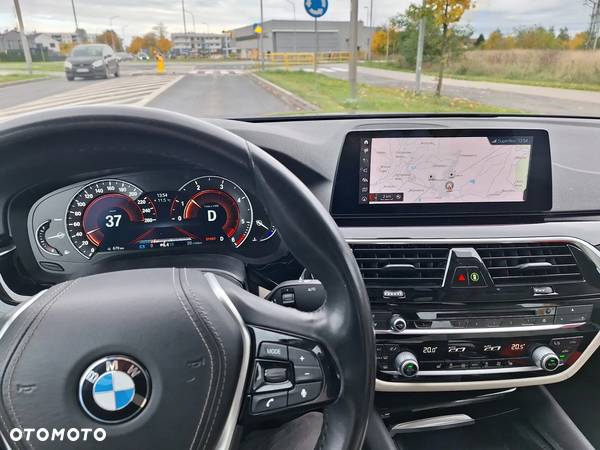 BMW Seria 5 518d Advantage - 9