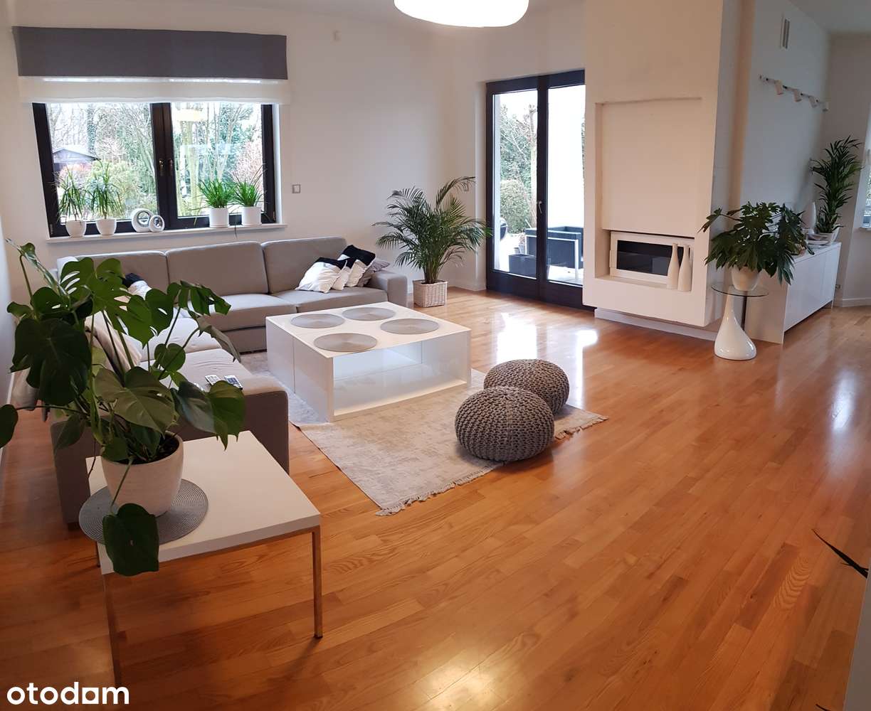 Nowoczesny,komfortowy,piękny ogród, blisko Wrocławia,5 sypialni.-0