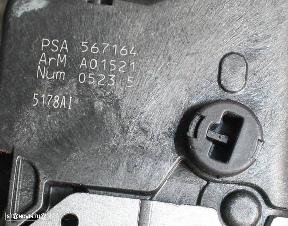 Fecho da Porta de Trás do Lado Direito Peugeot 308 de 2010 - 4