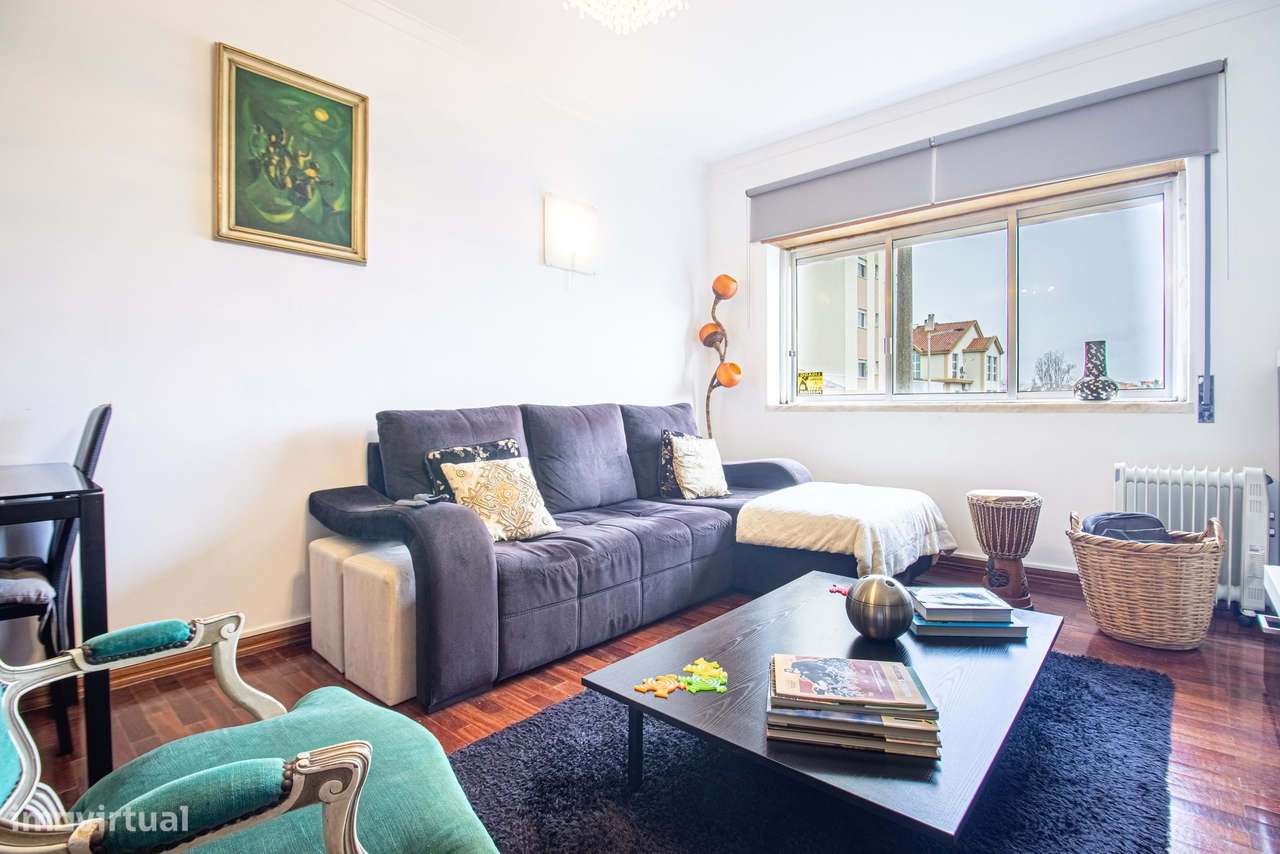 T1+1 luminoso e elegante em localização estratégica em Carcavelos - Grande imagem: 2/23