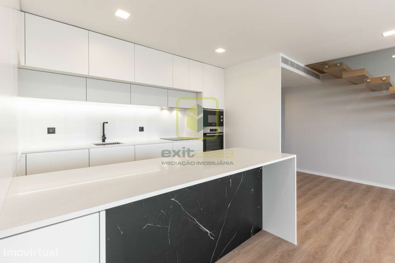 Apartamento T4 Duplex - Grande imagem: 3/39