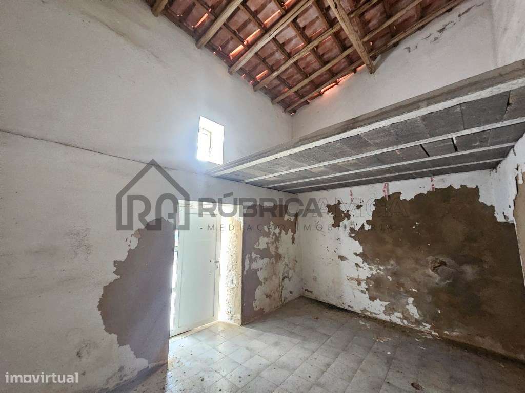 Casa no centro de Loulé para comercio ou habitação v1 nova ( em Con...-8
