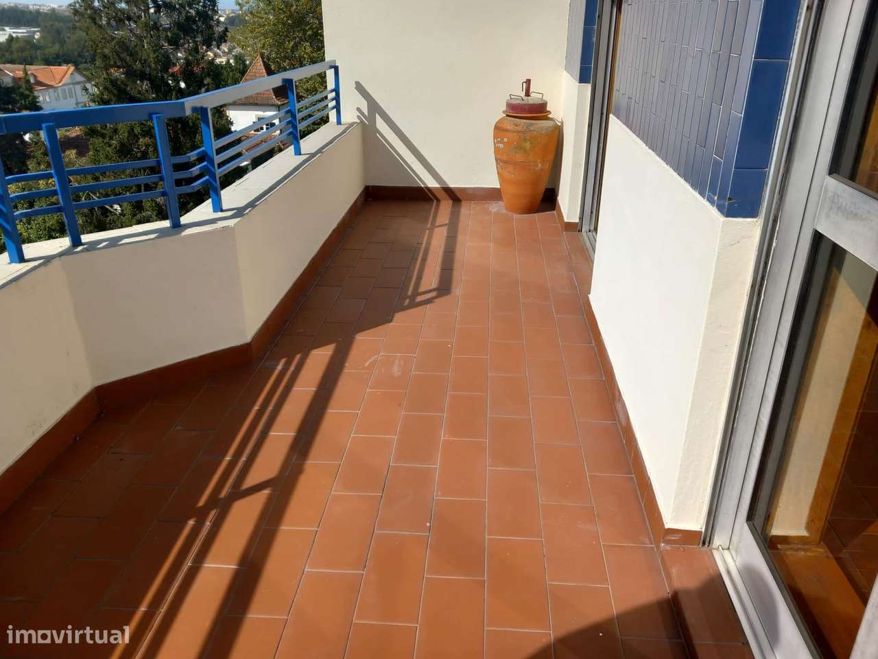 Comprar Apartamento T2 Dúplex Localizado no centro de Gondomar-11