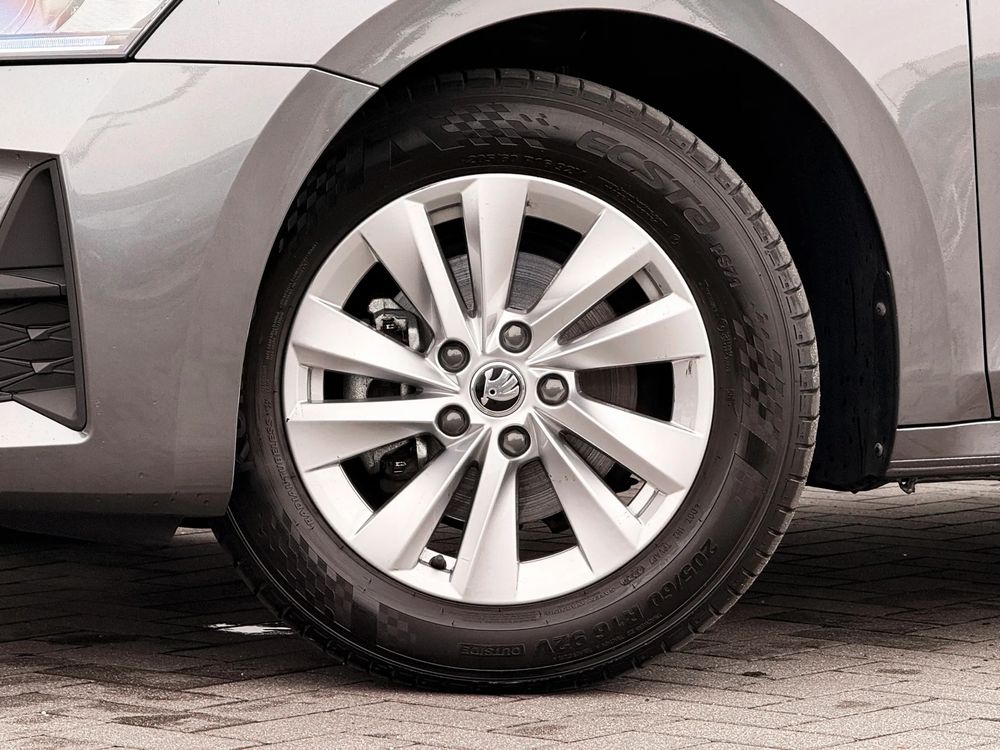 Skoda Octavia 1.5 TSI Edition 130 Essence 115 KM — zdjęcie 6