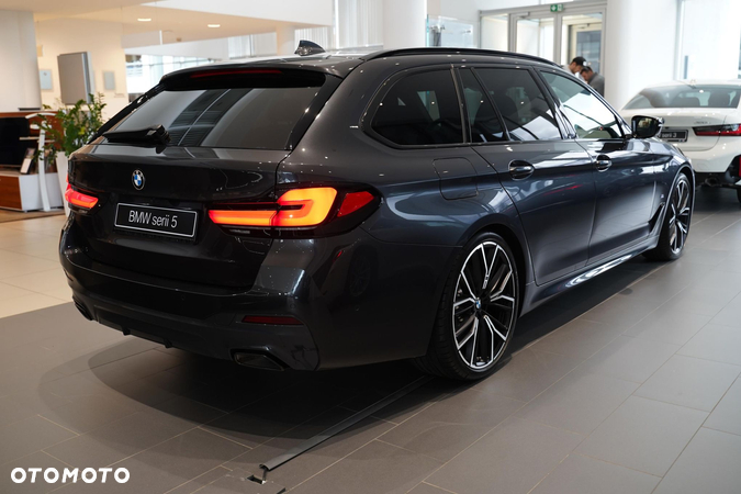 BMW Seria 5 520d xDrive mHEV M Sport sport - 4