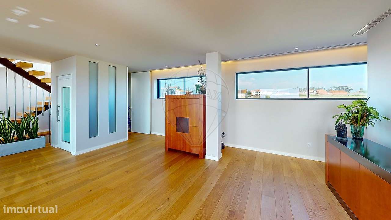 Moradia T4 para venda-7