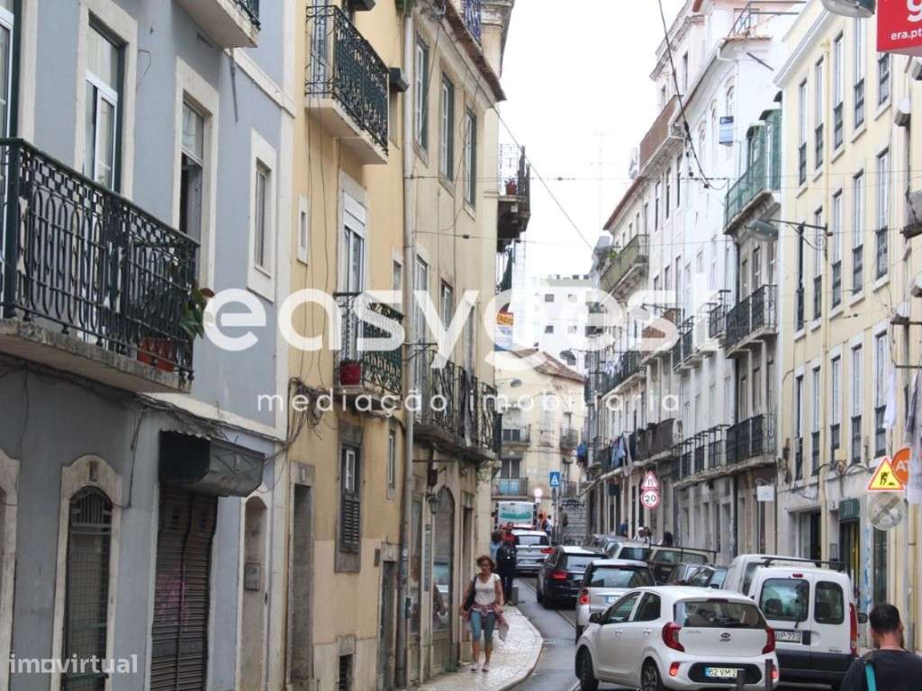T2 com terraço renovado em zona histórica - Grande imagem: 5/11