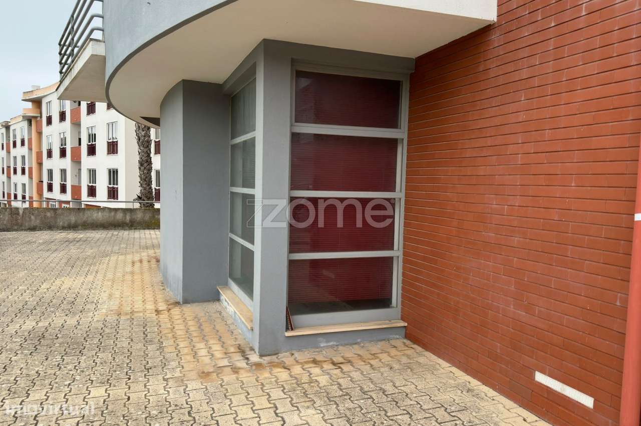 Loja de 108 m² com Potencial de Conversão em T3 – Santana, Sesimbra...-19