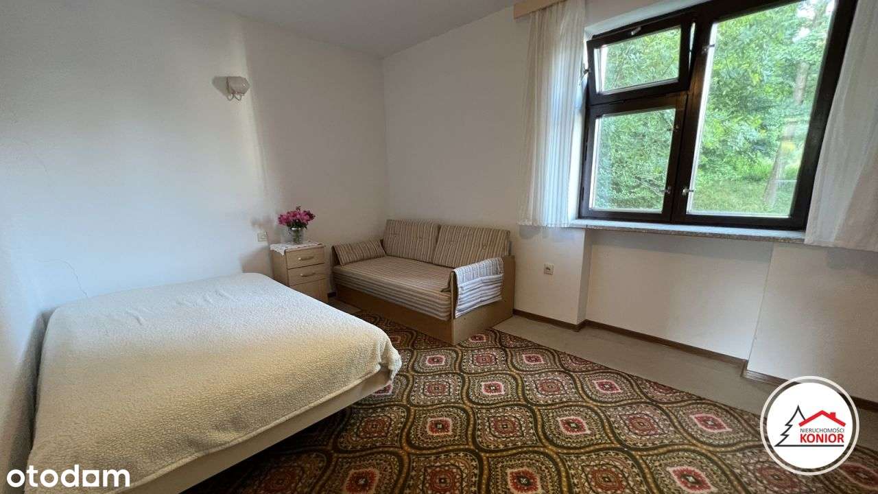 Dom z ogrodem w atrakcyjnej lokalizacji blisko wyciągów .-17